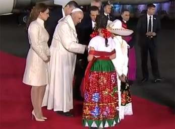 Papst Franziskus / screenshot ctv Ankunft am Flughafen von Mexiko-City
